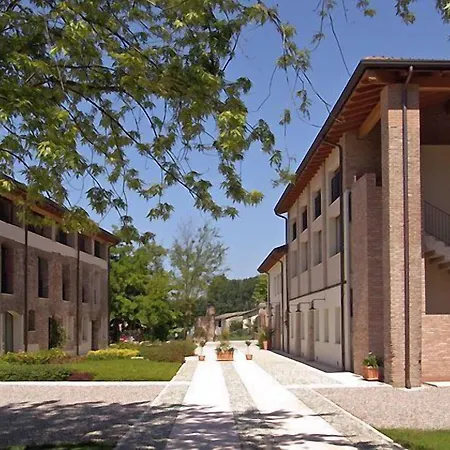 Hotel Corte Della Rocca Bassa 3*