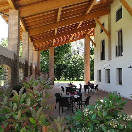 Hotel Corte Della Rocca Bassa 3*