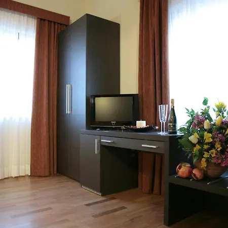 Corte Della Rocca Bassa Hotel 3*