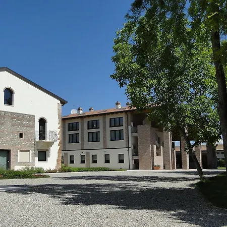 Hotel Corte Della Rocca Bassa 3*