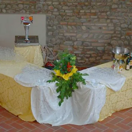 호텔 Corte Della Rocca Bassa 3*