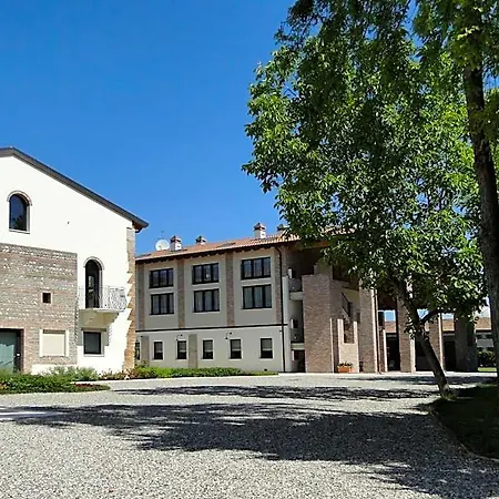 Corte Della Rocca Bassa Hotel 3*
