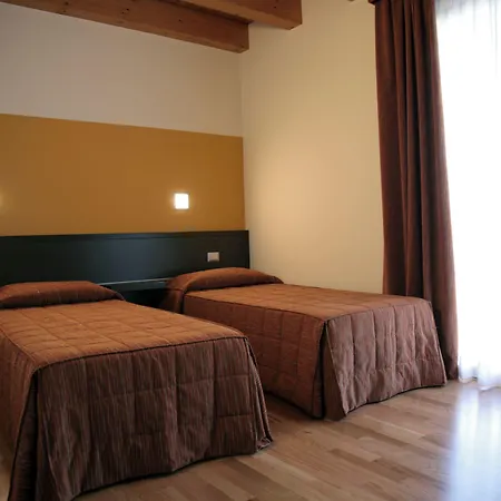 ホテル Corte Della Rocca Bassa 3*