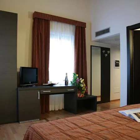 Otel Corte Della Rocca Bassa