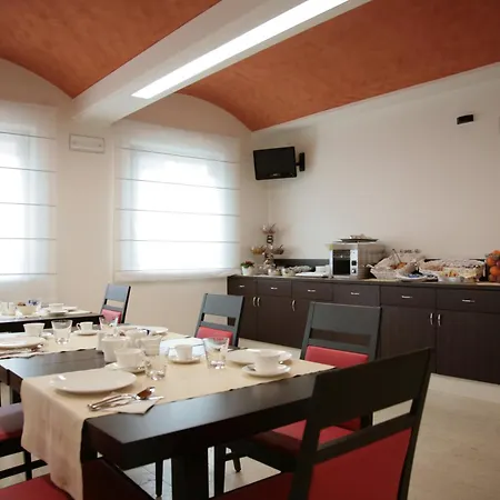 Otel Corte Della Rocca Bassa Nogarole Rocca