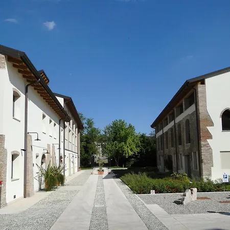 Corte Della Rocca Bassa Otel