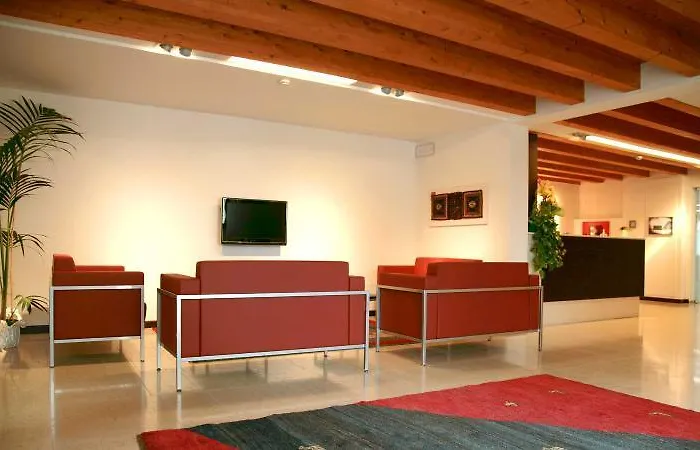 Hotel Corte Della Rocca Bassa 3*